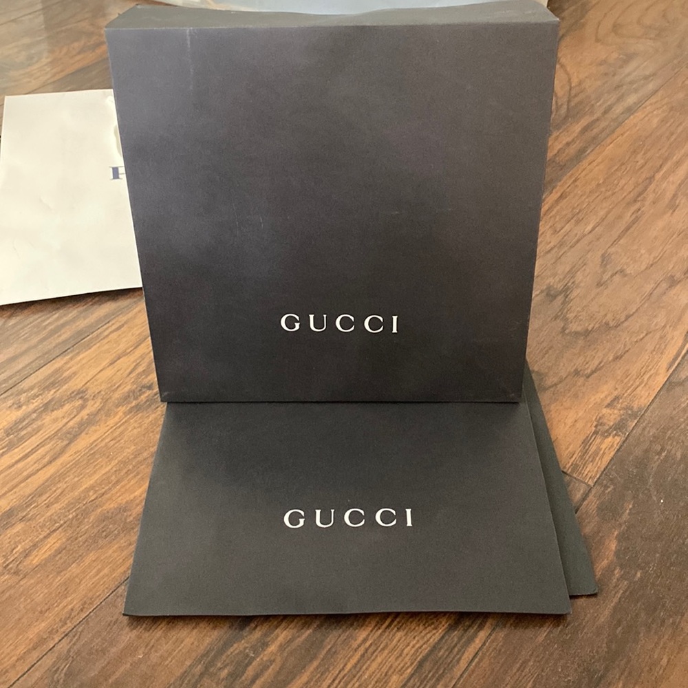Gucci paper gift bag